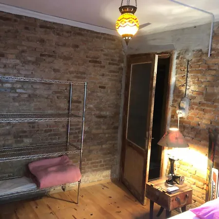Ozzy Homes Lejlighed