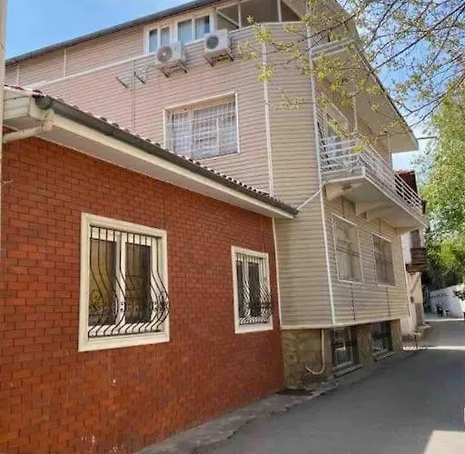 Ozzy Homes Appartement *
